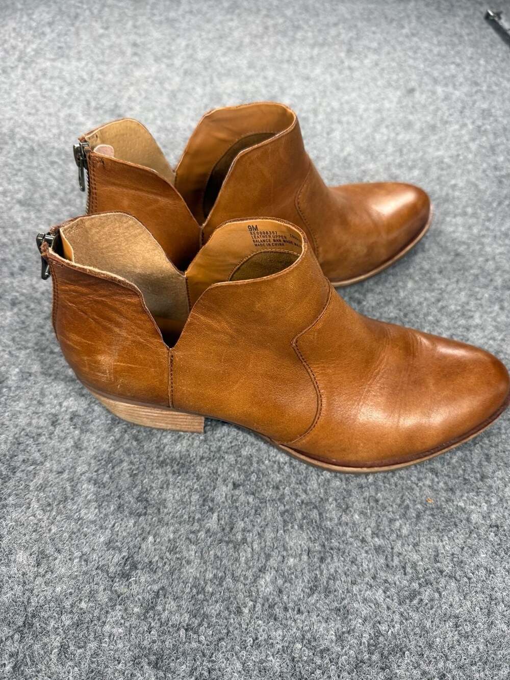 Kork-Ease Skye Women's Brown Leather Ankle Bootie with Back Zipper - Picture 4 of 8